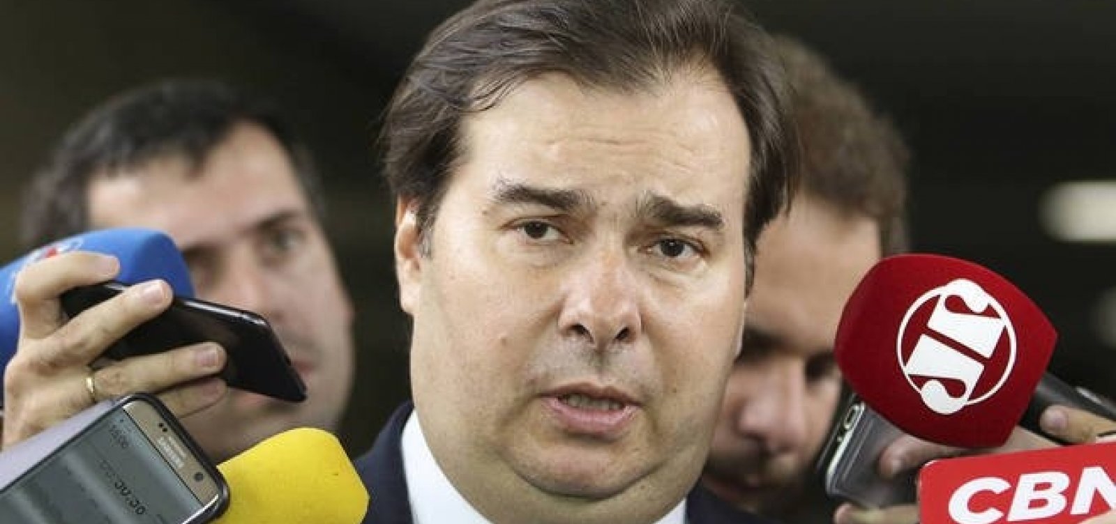 Maia diz que será um desastre intervir em preços de alimentos 