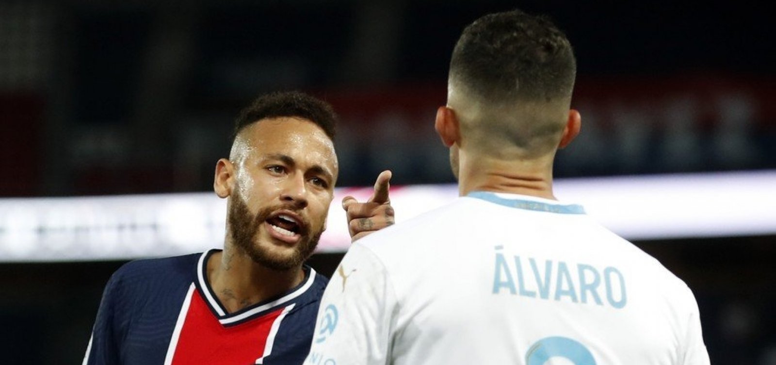 Expulso, Neymar acusa adversário de racismo: 'Único arrependimento que tenho é por não ter dado na cara desse babaca'