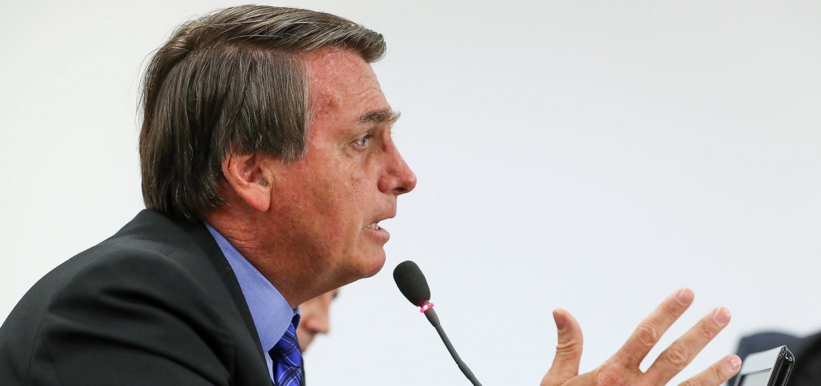 Bolsonaro anuncia que desistiu de criar Renda Brasil
