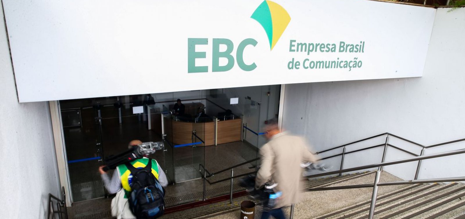 Dossiê mostra censura e governismo em reportagens da EBC, ligada ao governo federal