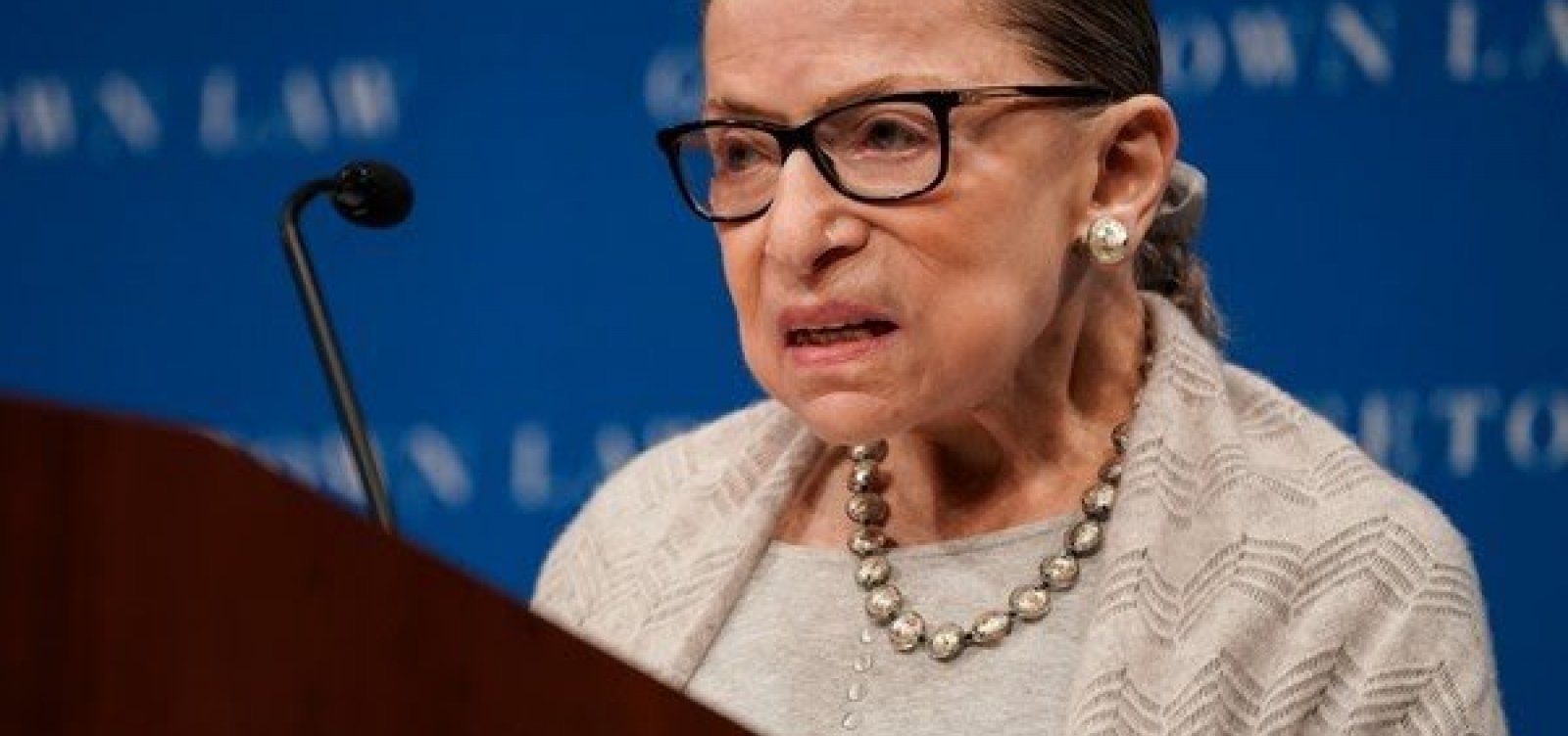 Juíza mais antiga da Suprema Corte dos EUA, Ruth Bader Ginsburg morre aos 87 anos