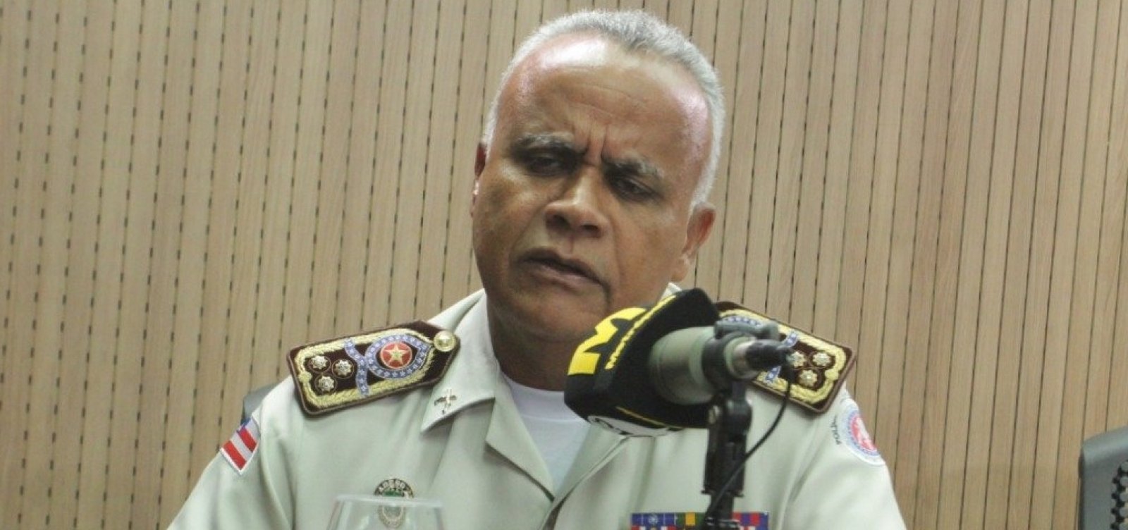 'Todo mês boto policial para fora por desvio de conduta', diz comandante-geral da PM-BA