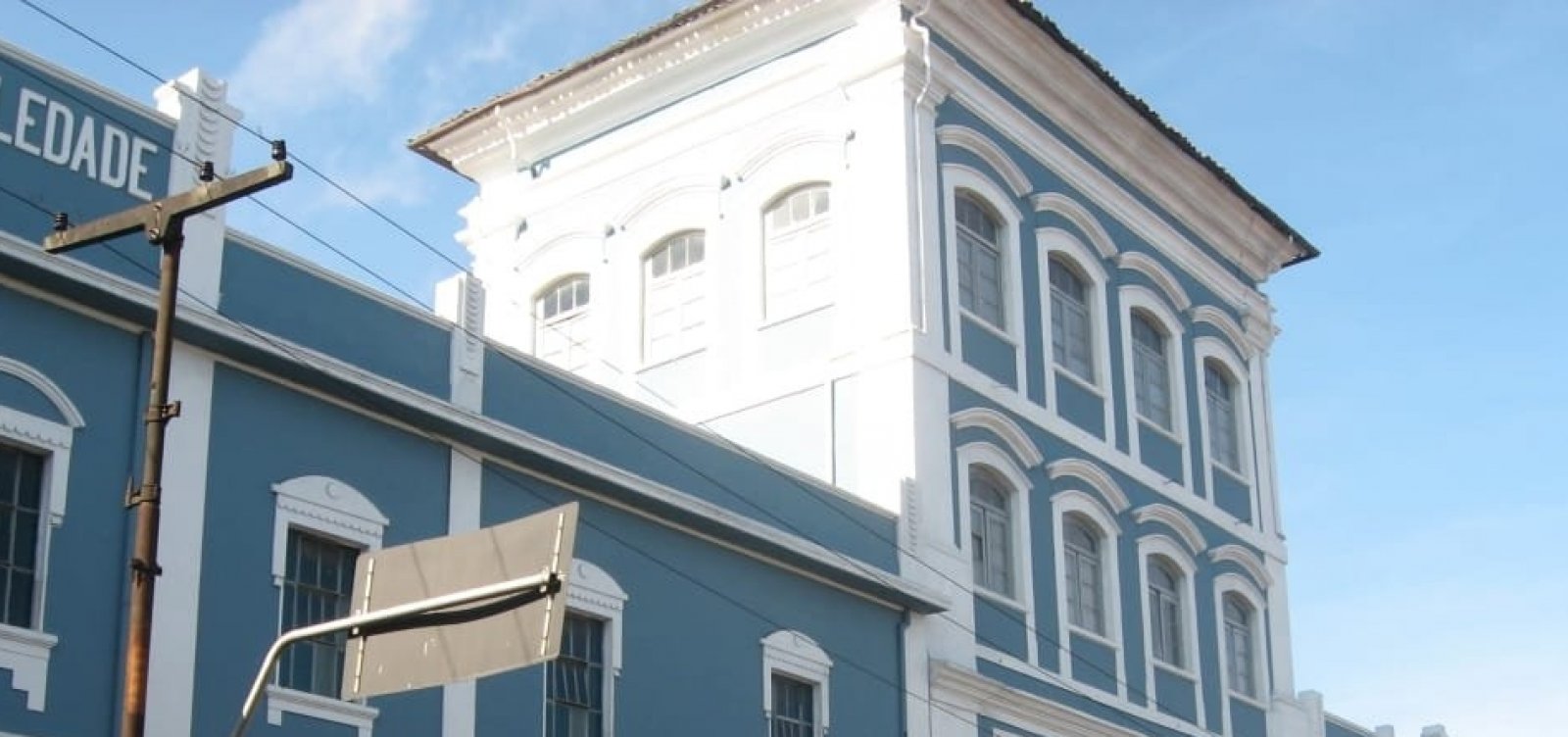 Instituição centenária, Colégio Soledade inicia campanha virtual para reforma do telhado