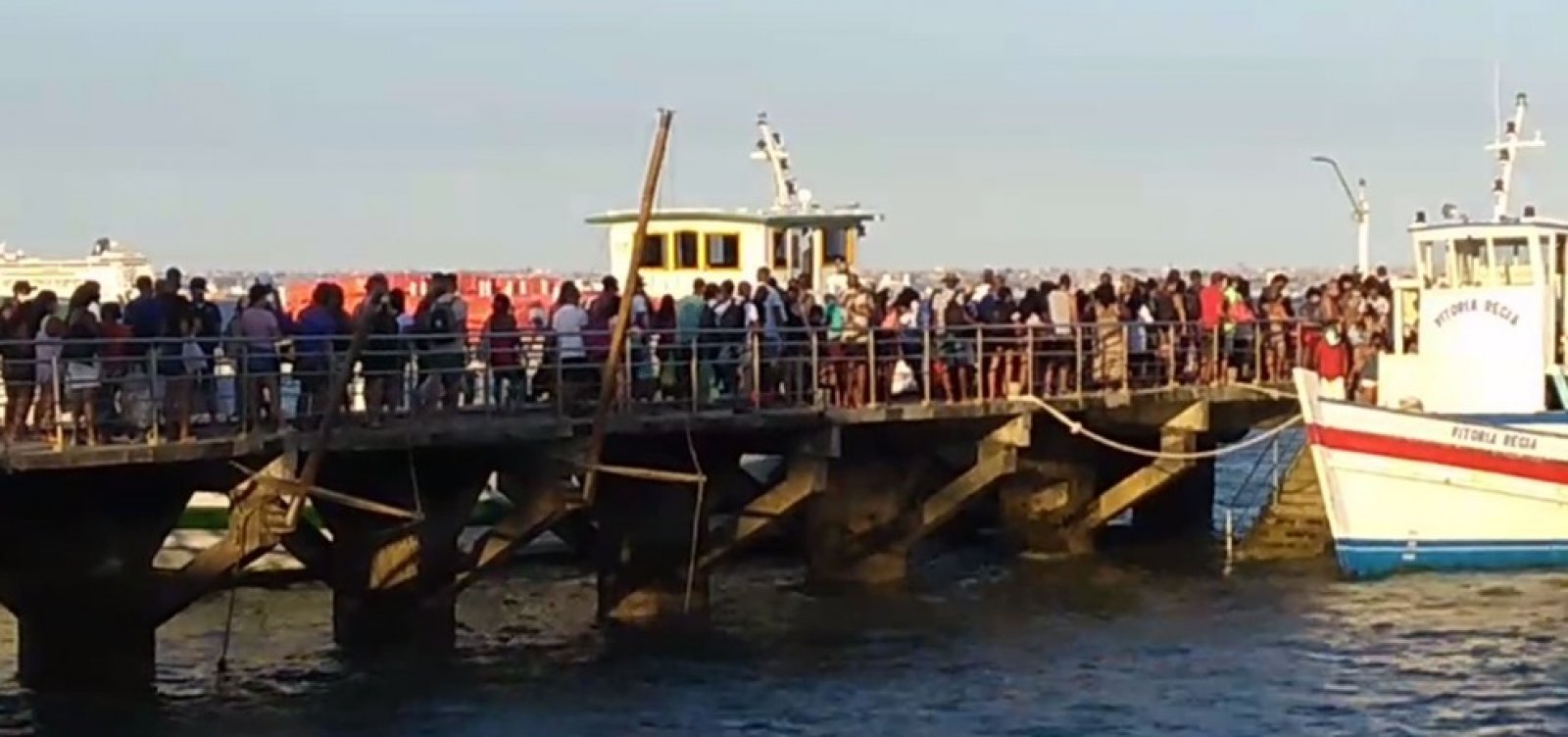 Com passageiros sem máscara, travessia Salvador - Mar Grande registra aglomerações