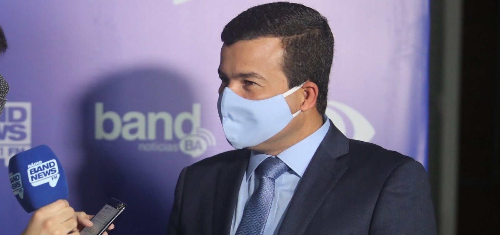 Debate: 'É preciso ter uma sociedade mais justa, fraterna e igualitária', defende Cotrim