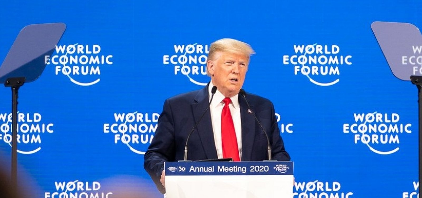 Trump e Melania 'estão bem', diz médico da família presidencial