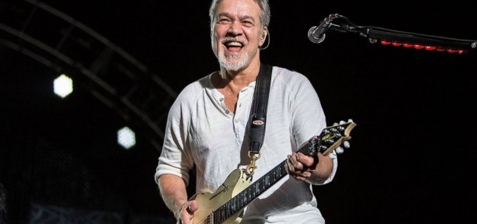 Músico Eddie Van Halen morre aos 65 anos, vítima de câncer