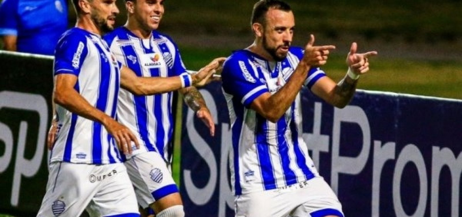 Avaí tem quatro jogadores diagnosticados com Covid-19; time jogou contra Vitória no sábado 