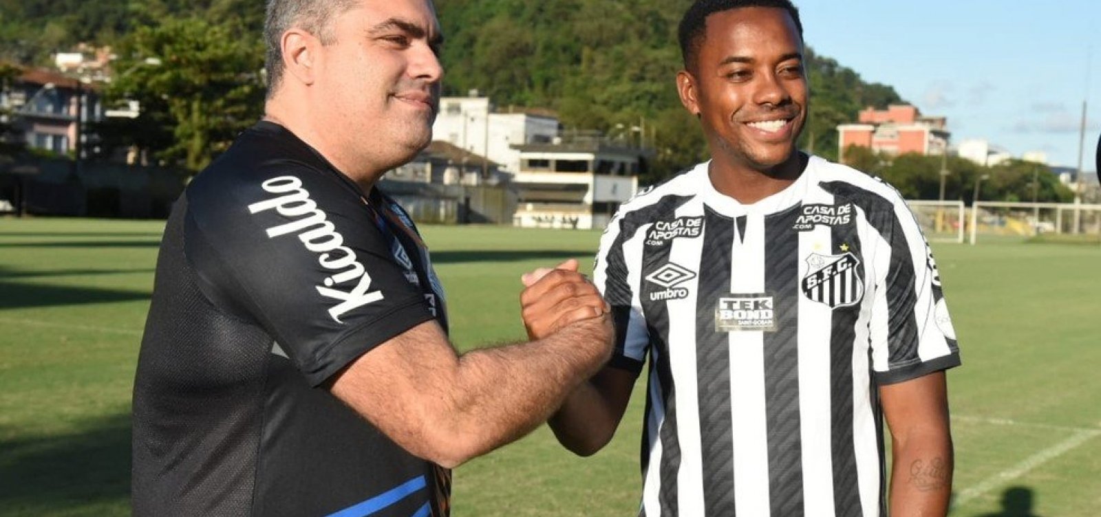 Patrocinadores ameaçam rescindir contrato com Santos caso Robinho permaneça no time