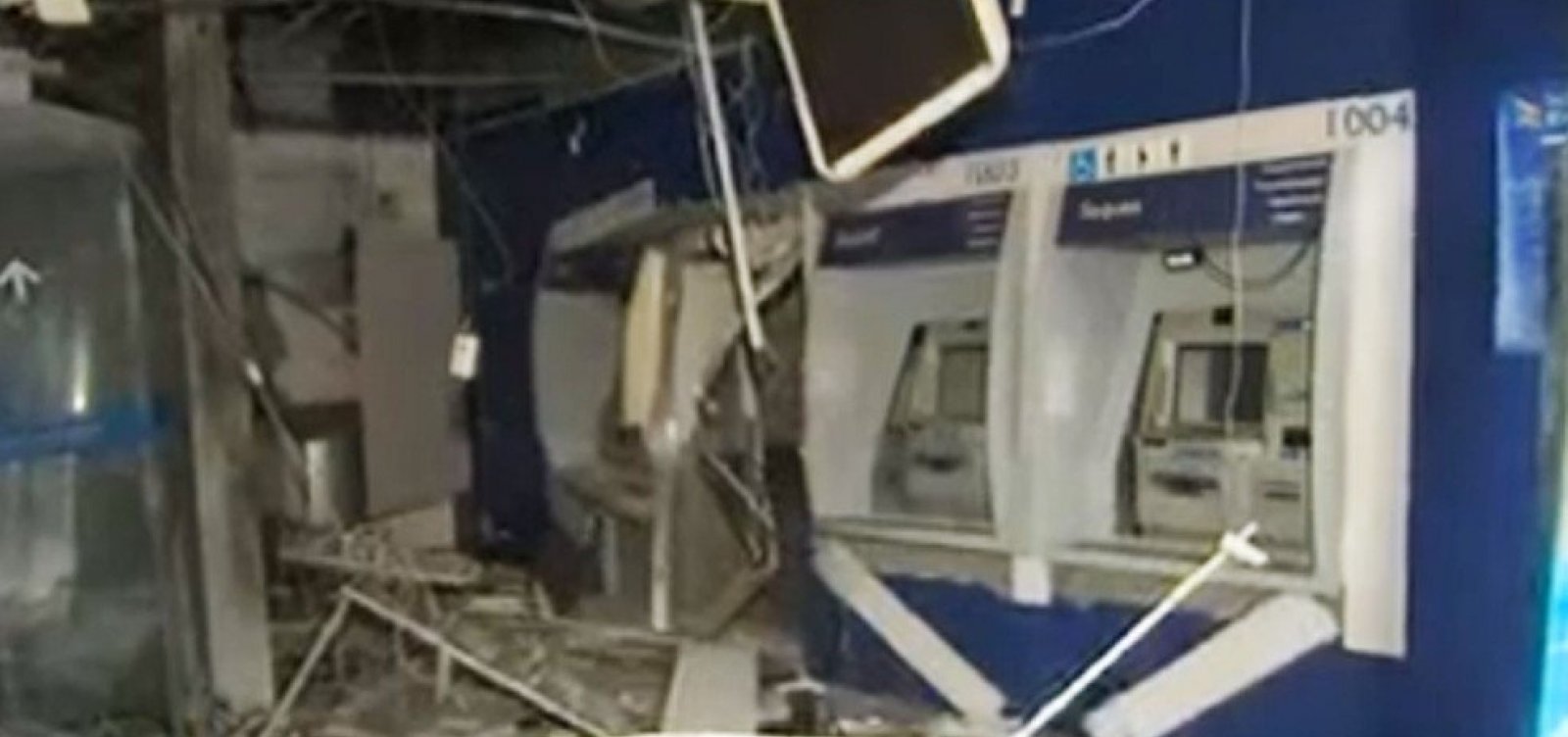 Caixas de agência bancária são explodidos no Retiro, em Salvador