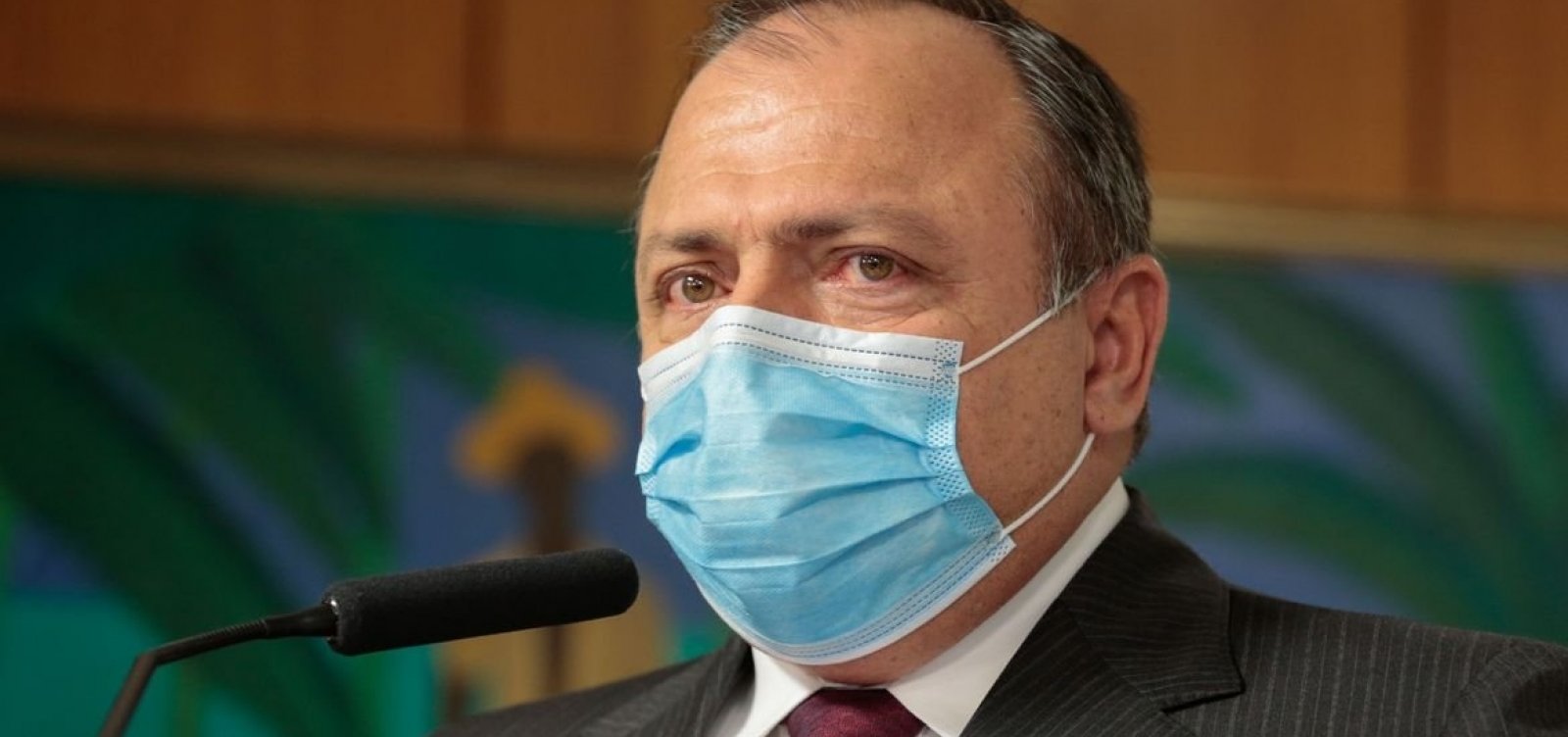 Ministro da Saúde é diagnosticado com coronavírus 