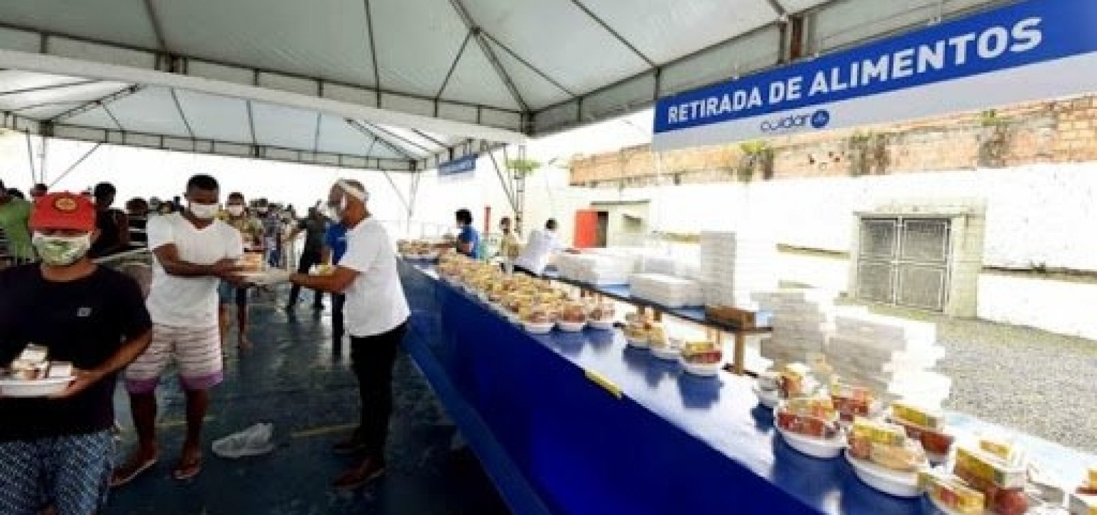 Programa oferta cursos profissionalizantes de gastronomia para população vulnerável em Pau da Lima