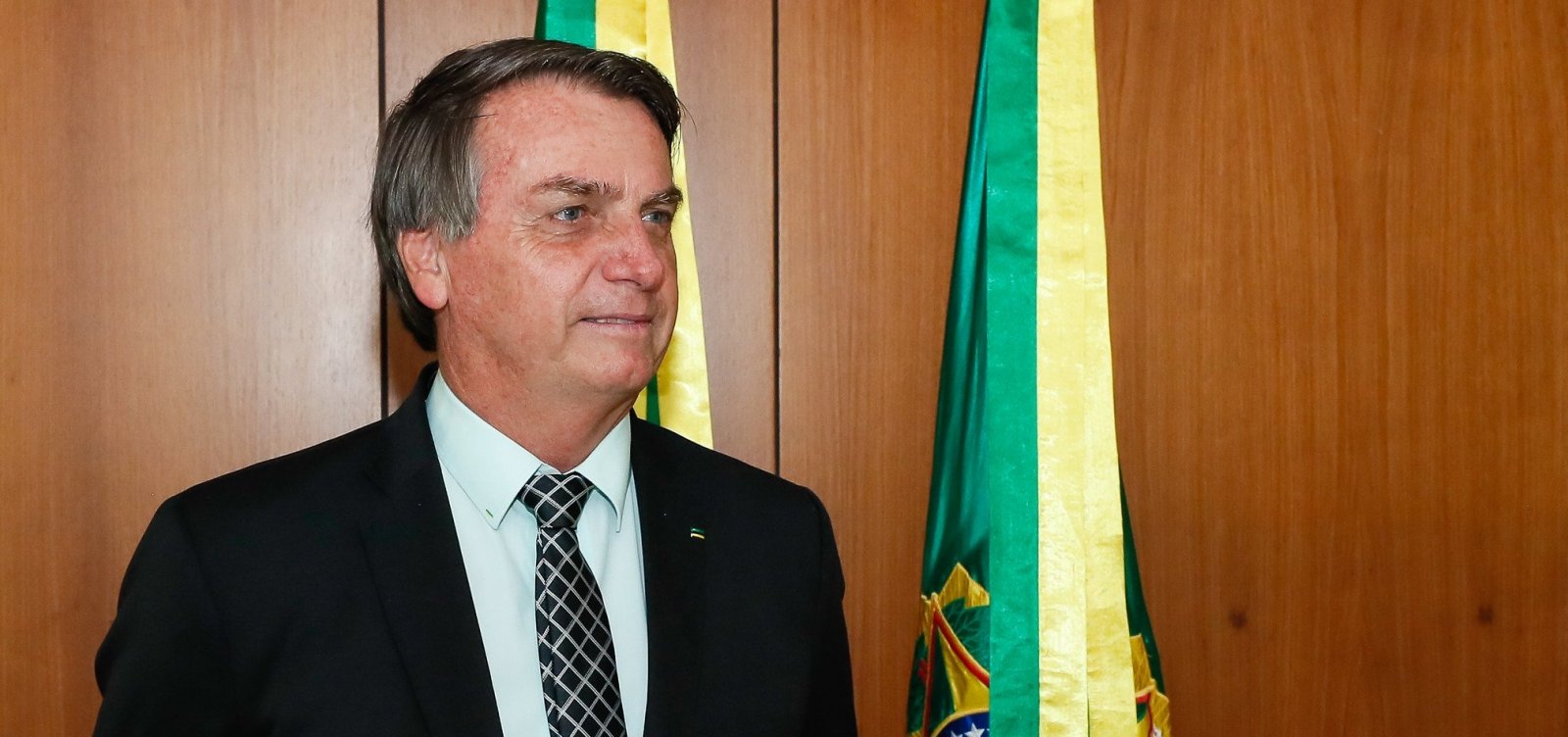 MP pede ao TCU para apurar se Bolsonaro usou governo para favorecer o filho