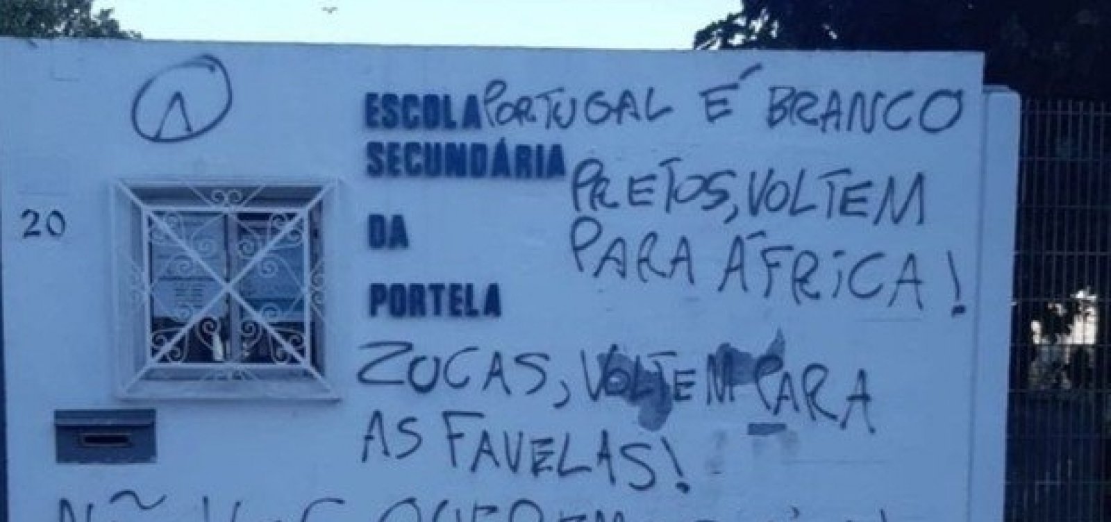 Escolas e universidades em Portugal são pichadas com mensagens contra brasileiros e negros