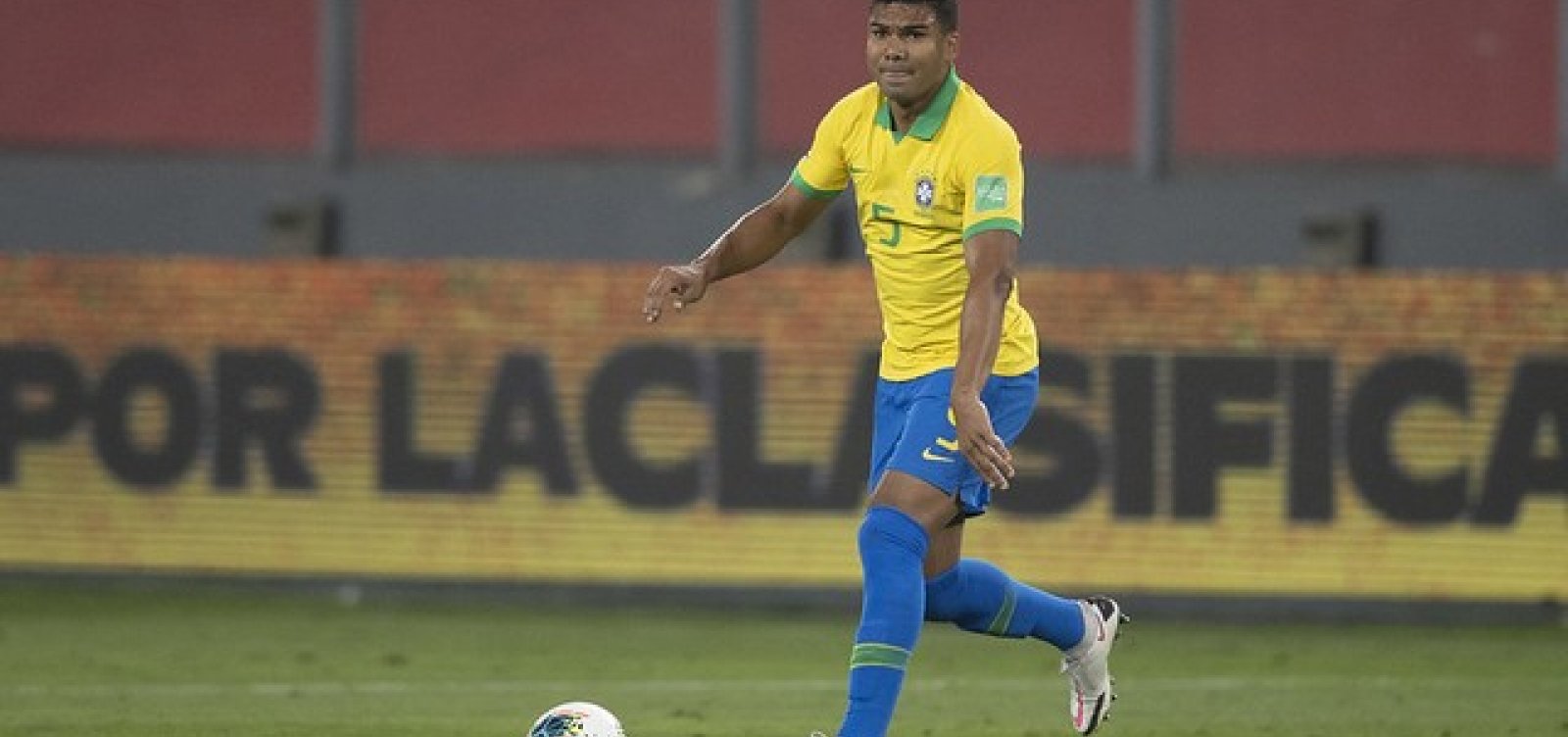 Casemiro é diagnosticado com Covid-19 e desfalca seleção