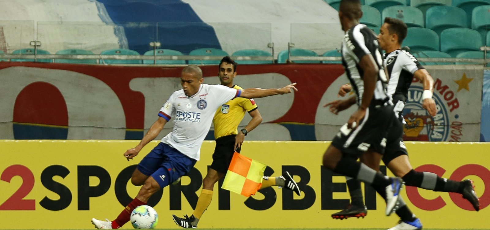 Bahia marca no último minuto e vence o Botafogo por 1 a 0