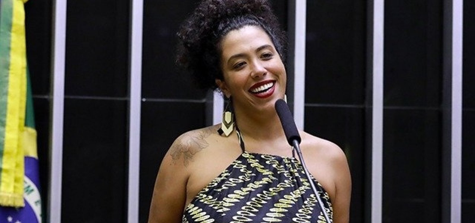 Miliciano ligado a Escritório do Crime planejou ataque a deputada no Rio, diz revista 