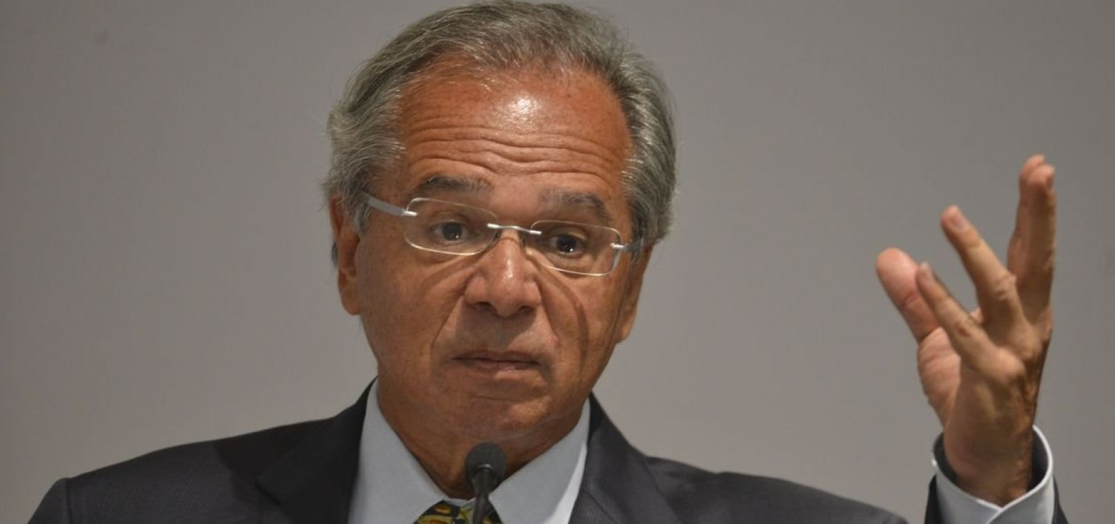 Governo vai prorrogar auxílio emergencial se houver 2ª onda de Covid-19, diz Guedes 