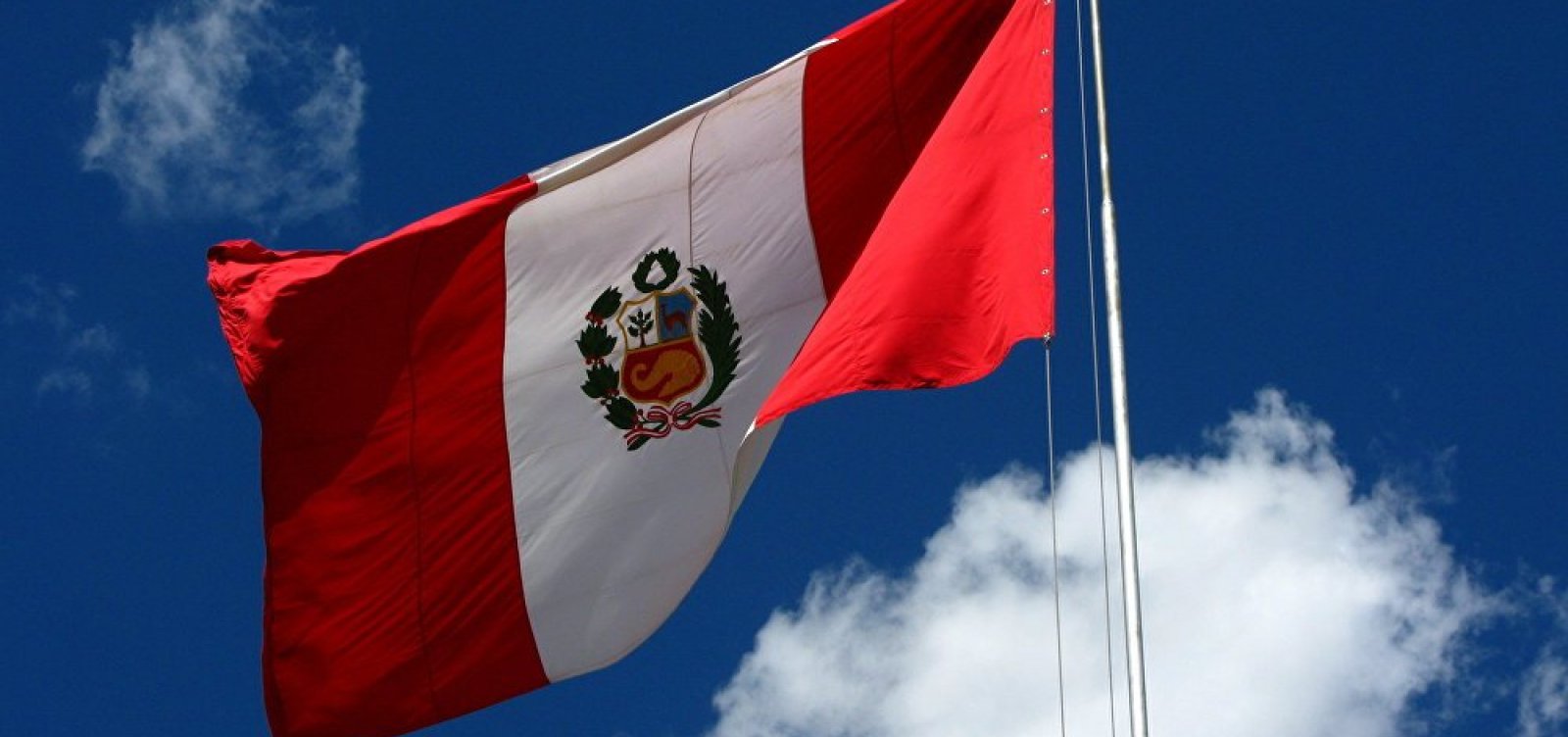 Justiça do Peru proíbe saída do ex-presidente Martín Vizcarra do país