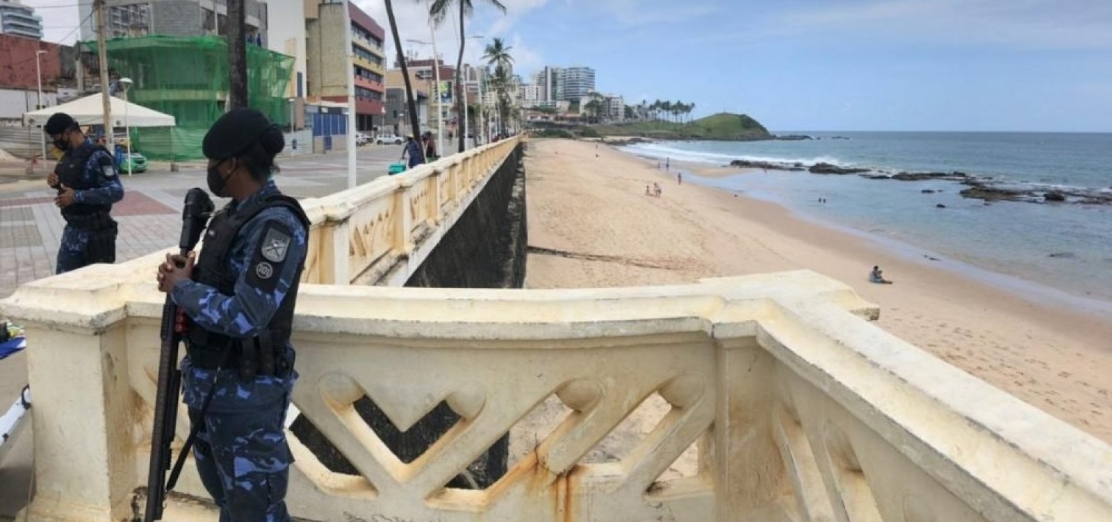 Reabertura da praia do Porto da Barra nesta terça contará com atuação da Guarda Municipal
