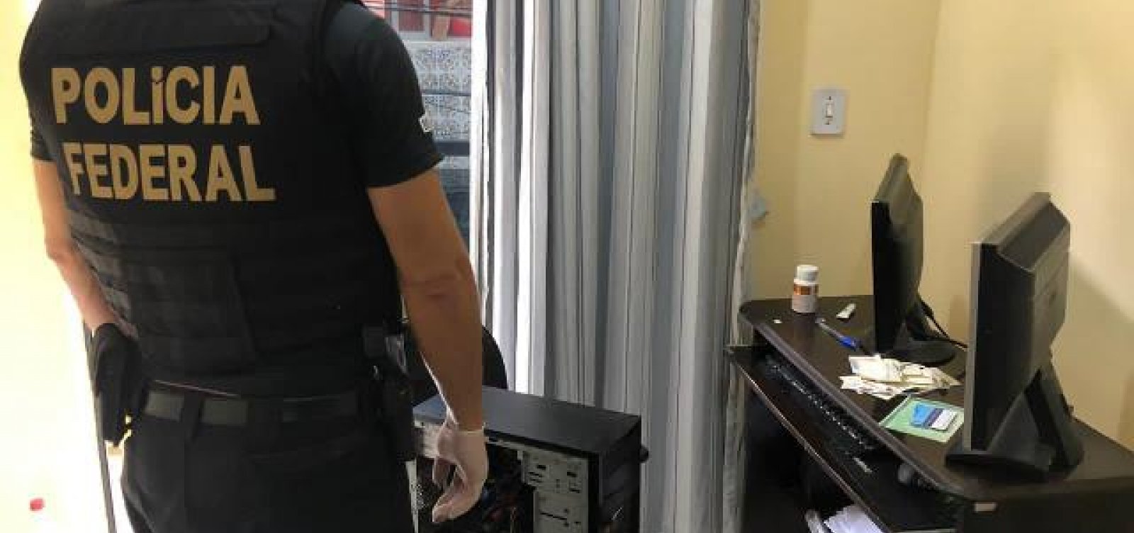 PF realiza operação contra fraude no auxílio emergencial em Salvador