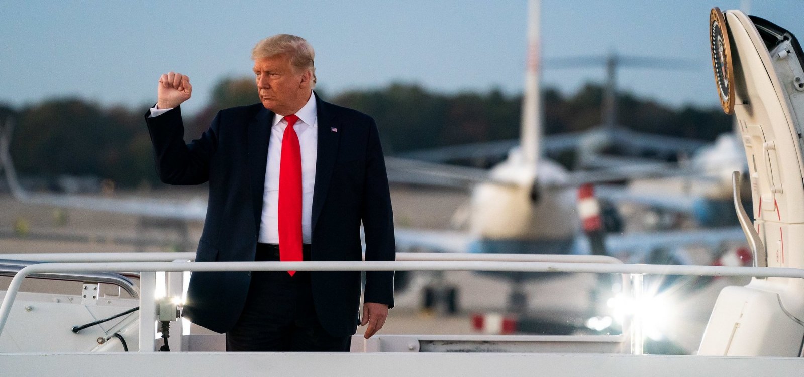Trump demite diretor que não apontou fraude nas eleições dos EUA